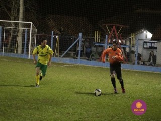 
<a style='margin-left: 5px;' class='btn btn-xs btn-social btn-facebook' href='https://www.facebook.com/sharer/sharer.php?u=https://www.boladovale.com.br/imgs/800-800-90/conteudo/fotos/1189/mg6770.jpg' rel='popup' data-width='500' data-height='400'><i class='fa fa-facebook'></i>Compartilhar <span class='hidden-xs'>no Facebook</span>
</a> 
<a class='btn btn-default btn-xs' target='_blank' href='imgs/800-800-90/conteudo/fotos/1189/mg6770.jpg'>
<span class='glyphicon glyphicon-cloud-download'></span> Salvar
</a> 
<span></span>