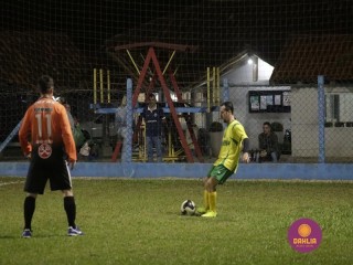 
<a style='margin-left: 5px;' class='btn btn-xs btn-social btn-facebook' href='https://www.facebook.com/sharer/sharer.php?u=https://www.boladovale.com.br/imgs/800-800-90/conteudo/fotos/1189/mg6816.jpg' rel='popup' data-width='500' data-height='400'><i class='fa fa-facebook'></i>Compartilhar <span class='hidden-xs'>no Facebook</span>
</a> 
<a class='btn btn-default btn-xs' target='_blank' href='imgs/800-800-90/conteudo/fotos/1189/mg6816.jpg'>
<span class='glyphicon glyphicon-cloud-download'></span> Salvar
</a> 
<span></span>