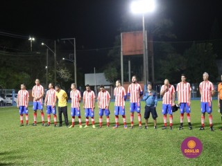 
<a style='margin-left: 5px;' class='btn btn-xs btn-social btn-facebook' href='https://www.facebook.com/sharer/sharer.php?u=https://www.boladovale.com.br/imgs/800-800-90/conteudo/fotos/1190/img6912.jpg' rel='popup' data-width='500' data-height='400'><i class='fa fa-facebook'></i>Compartilhar <span class='hidden-xs'>no Facebook</span>
</a> 
<a class='btn btn-default btn-xs' target='_blank' href='imgs/800-800-90/conteudo/fotos/1190/img6912.jpg'>
<span class='glyphicon glyphicon-cloud-download'></span> Salvar
</a> 
<span></span>