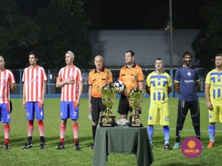 
<a style='margin-left: 5px;' class='btn btn-xs btn-social btn-facebook' href='https://www.facebook.com/sharer/sharer.php?u=https://www.boladovale.com.br/imgs/800-800-90/conteudo/fotos/1190/img6915.jpg' rel='popup' data-width='500' data-height='400'><i class='fa fa-facebook'></i>Compartilhar <span class='hidden-xs'>no Facebook</span>
</a> 
<a class='btn btn-default btn-xs' target='_blank' href='imgs/800-800-90/conteudo/fotos/1190/img6915.jpg'>
<span class='glyphicon glyphicon-cloud-download'></span> Salvar
</a> 
<span></span>