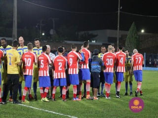
<a style='margin-left: 5px;' class='btn btn-xs btn-social btn-facebook' href='https://www.facebook.com/sharer/sharer.php?u=https://www.boladovale.com.br/imgs/800-800-90/conteudo/fotos/1190/img6922.jpg' rel='popup' data-width='500' data-height='400'><i class='fa fa-facebook'></i>Compartilhar <span class='hidden-xs'>no Facebook</span>
</a> 
<a class='btn btn-default btn-xs' target='_blank' href='imgs/800-800-90/conteudo/fotos/1190/img6922.jpg'>
<span class='glyphicon glyphicon-cloud-download'></span> Salvar
</a> 
<span></span>
