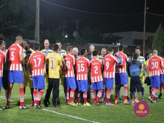 
<a style='margin-left: 5px;' class='btn btn-xs btn-social btn-facebook' href='https://www.facebook.com/sharer/sharer.php?u=https://www.boladovale.com.br/imgs/800-800-90/conteudo/fotos/1190/img6924.jpg' rel='popup' data-width='500' data-height='400'><i class='fa fa-facebook'></i>Compartilhar <span class='hidden-xs'>no Facebook</span>
</a> 
<a class='btn btn-default btn-xs' target='_blank' href='imgs/800-800-90/conteudo/fotos/1190/img6924.jpg'>
<span class='glyphicon glyphicon-cloud-download'></span> Salvar
</a> 
<span></span>