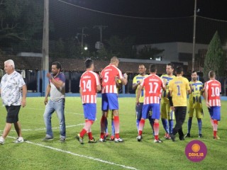 
<a style='margin-left: 5px;' class='btn btn-xs btn-social btn-facebook' href='https://www.facebook.com/sharer/sharer.php?u=https://www.boladovale.com.br/imgs/800-800-90/conteudo/fotos/1190/img6930.jpg' rel='popup' data-width='500' data-height='400'><i class='fa fa-facebook'></i>Compartilhar <span class='hidden-xs'>no Facebook</span>
</a> 
<a class='btn btn-default btn-xs' target='_blank' href='imgs/800-800-90/conteudo/fotos/1190/img6930.jpg'>
<span class='glyphicon glyphicon-cloud-download'></span> Salvar
</a> 
<span></span>