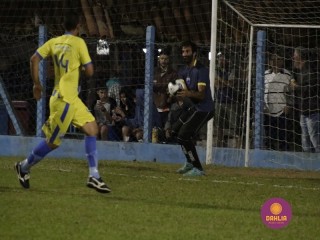 
<a style='margin-left: 5px;' class='btn btn-xs btn-social btn-facebook' href='https://www.facebook.com/sharer/sharer.php?u=https://www.boladovale.com.br/imgs/800-800-90/conteudo/fotos/1190/mg6940.jpg' rel='popup' data-width='500' data-height='400'><i class='fa fa-facebook'></i>Compartilhar <span class='hidden-xs'>no Facebook</span>
</a> 
<a class='btn btn-default btn-xs' target='_blank' href='imgs/800-800-90/conteudo/fotos/1190/mg6940.jpg'>
<span class='glyphicon glyphicon-cloud-download'></span> Salvar
</a> 
<span></span>