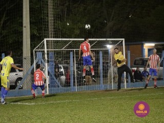 
<a style='margin-left: 5px;' class='btn btn-xs btn-social btn-facebook' href='https://www.facebook.com/sharer/sharer.php?u=https://www.boladovale.com.br/imgs/800-800-90/conteudo/fotos/1190/mg6967.jpg' rel='popup' data-width='500' data-height='400'><i class='fa fa-facebook'></i>Compartilhar <span class='hidden-xs'>no Facebook</span>
</a> 
<a class='btn btn-default btn-xs' target='_blank' href='imgs/800-800-90/conteudo/fotos/1190/mg6967.jpg'>
<span class='glyphicon glyphicon-cloud-download'></span> Salvar
</a> 
<span></span>