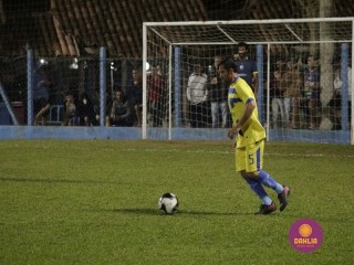 
<a style='margin-left: 5px;' class='btn btn-xs btn-social btn-facebook' href='https://www.facebook.com/sharer/sharer.php?u=https://www.boladovale.com.br/imgs/800-800-90/conteudo/fotos/1190/mg6977.jpg' rel='popup' data-width='500' data-height='400'><i class='fa fa-facebook'></i>Compartilhar <span class='hidden-xs'>no Facebook</span>
</a> 
<a class='btn btn-default btn-xs' target='_blank' href='imgs/800-800-90/conteudo/fotos/1190/mg6977.jpg'>
<span class='glyphicon glyphicon-cloud-download'></span> Salvar
</a> 
<span></span>