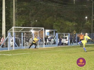 
<a style='margin-left: 5px;' class='btn btn-xs btn-social btn-facebook' href='https://www.facebook.com/sharer/sharer.php?u=https://www.boladovale.com.br/imgs/800-800-90/conteudo/fotos/1190/mg7027.jpg' rel='popup' data-width='500' data-height='400'><i class='fa fa-facebook'></i>Compartilhar <span class='hidden-xs'>no Facebook</span>
</a> 
<a class='btn btn-default btn-xs' target='_blank' href='imgs/800-800-90/conteudo/fotos/1190/mg7027.jpg'>
<span class='glyphicon glyphicon-cloud-download'></span> Salvar
</a> 
<span></span>