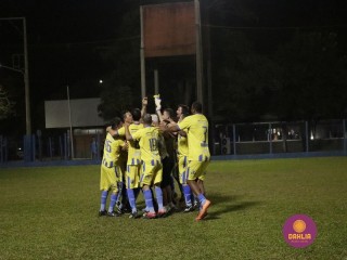 
<a style='margin-left: 5px;' class='btn btn-xs btn-social btn-facebook' href='https://www.facebook.com/sharer/sharer.php?u=https://www.boladovale.com.br/imgs/800-800-90/conteudo/fotos/1190/mg7063.jpg' rel='popup' data-width='500' data-height='400'><i class='fa fa-facebook'></i>Compartilhar <span class='hidden-xs'>no Facebook</span>
</a> 
<a class='btn btn-default btn-xs' target='_blank' href='imgs/800-800-90/conteudo/fotos/1190/mg7063.jpg'>
<span class='glyphicon glyphicon-cloud-download'></span> Salvar
</a> 
<span></span>