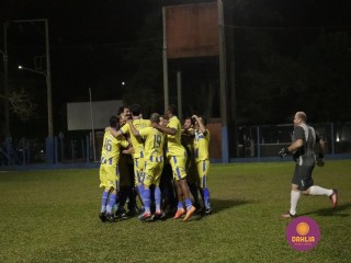 
<a style='margin-left: 5px;' class='btn btn-xs btn-social btn-facebook' href='https://www.facebook.com/sharer/sharer.php?u=https://www.boladovale.com.br/imgs/800-800-90/conteudo/fotos/1190/mg7065.jpg' rel='popup' data-width='500' data-height='400'><i class='fa fa-facebook'></i>Compartilhar <span class='hidden-xs'>no Facebook</span>
</a> 
<a class='btn btn-default btn-xs' target='_blank' href='imgs/800-800-90/conteudo/fotos/1190/mg7065.jpg'>
<span class='glyphicon glyphicon-cloud-download'></span> Salvar
</a> 
<span></span>