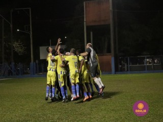 
<a style='margin-left: 5px;' class='btn btn-xs btn-social btn-facebook' href='https://www.facebook.com/sharer/sharer.php?u=https://www.boladovale.com.br/imgs/800-800-90/conteudo/fotos/1190/mg7067.jpg' rel='popup' data-width='500' data-height='400'><i class='fa fa-facebook'></i>Compartilhar <span class='hidden-xs'>no Facebook</span>
</a> 
<a class='btn btn-default btn-xs' target='_blank' href='imgs/800-800-90/conteudo/fotos/1190/mg7067.jpg'>
<span class='glyphicon glyphicon-cloud-download'></span> Salvar
</a> 
<span></span>