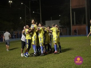 
<a style='margin-left: 5px;' class='btn btn-xs btn-social btn-facebook' href='https://www.facebook.com/sharer/sharer.php?u=https://www.boladovale.com.br/imgs/800-800-90/conteudo/fotos/1190/mg7072.jpg' rel='popup' data-width='500' data-height='400'><i class='fa fa-facebook'></i>Compartilhar <span class='hidden-xs'>no Facebook</span>
</a> 
<a class='btn btn-default btn-xs' target='_blank' href='imgs/800-800-90/conteudo/fotos/1190/mg7072.jpg'>
<span class='glyphicon glyphicon-cloud-download'></span> Salvar
</a> 
<span></span>