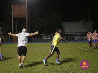 
<a style='margin-left: 5px;' class='btn btn-xs btn-social btn-facebook' href='https://www.facebook.com/sharer/sharer.php?u=https://www.boladovale.com.br/imgs/800-800-90/conteudo/fotos/1190/mg7075.jpg' rel='popup' data-width='500' data-height='400'><i class='fa fa-facebook'></i>Compartilhar <span class='hidden-xs'>no Facebook</span>
</a> 
<a class='btn btn-default btn-xs' target='_blank' href='imgs/800-800-90/conteudo/fotos/1190/mg7075.jpg'>
<span class='glyphicon glyphicon-cloud-download'></span> Salvar
</a> 
<span></span>