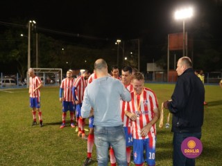 
<a style='margin-left: 5px;' class='btn btn-xs btn-social btn-facebook' href='https://www.facebook.com/sharer/sharer.php?u=https://www.boladovale.com.br/imgs/800-800-90/conteudo/fotos/1191/img7097.jpg' rel='popup' data-width='500' data-height='400'><i class='fa fa-facebook'></i>Compartilhar <span class='hidden-xs'>no Facebook</span>
</a> 
<a class='btn btn-default btn-xs' target='_blank' href='imgs/800-800-90/conteudo/fotos/1191/img7097.jpg'>
<span class='glyphicon glyphicon-cloud-download'></span> Salvar
</a> 
<span></span>