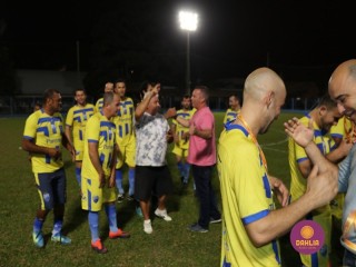 
<a style='margin-left: 5px;' class='btn btn-xs btn-social btn-facebook' href='https://www.facebook.com/sharer/sharer.php?u=https://www.boladovale.com.br/imgs/800-800-90/conteudo/fotos/1191/img7107.jpg' rel='popup' data-width='500' data-height='400'><i class='fa fa-facebook'></i>Compartilhar <span class='hidden-xs'>no Facebook</span>
</a> 
<a class='btn btn-default btn-xs' target='_blank' href='imgs/800-800-90/conteudo/fotos/1191/img7107.jpg'>
<span class='glyphicon glyphicon-cloud-download'></span> Salvar
</a> 
<span></span>