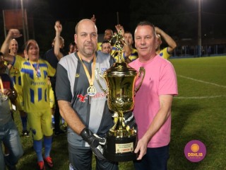 
<a style='margin-left: 5px;' class='btn btn-xs btn-social btn-facebook' href='https://www.facebook.com/sharer/sharer.php?u=https://www.boladovale.com.br/imgs/800-800-90/conteudo/fotos/1191/img7111.jpg' rel='popup' data-width='500' data-height='400'><i class='fa fa-facebook'></i>Compartilhar <span class='hidden-xs'>no Facebook</span>
</a> 
<a class='btn btn-default btn-xs' target='_blank' href='imgs/800-800-90/conteudo/fotos/1191/img7111.jpg'>
<span class='glyphicon glyphicon-cloud-download'></span> Salvar
</a> 
<span></span>