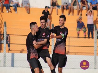 
<a style='margin-left: 5px;' class='btn btn-xs btn-social btn-facebook' href='https://www.facebook.com/sharer/sharer.php?u=https://www.boladovale.com.br/imgs/800-800-90/conteudo/fotos/1195/img7486.jpg' rel='popup' data-width='500' data-height='400'><i class='fa fa-facebook'></i>Compartilhar <span class='hidden-xs'>no Facebook</span>
</a> 
<a class='btn btn-default btn-xs' target='_blank' href='imgs/800-800-90/conteudo/fotos/1195/img7486.jpg'>
<span class='glyphicon glyphicon-cloud-download'></span> Salvar
</a> 
<span></span>