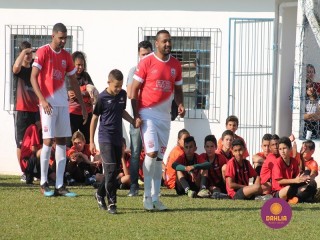 
<a style='margin-left: 5px;' class='btn btn-xs btn-social btn-facebook' href='https://www.facebook.com/sharer/sharer.php?u=https://www.boladovale.com.br/imgs/800-800-90/conteudo/fotos/1196/img5565.jpg' rel='popup' data-width='500' data-height='400'><i class='fa fa-facebook'></i>Compartilhar <span class='hidden-xs'>no Facebook</span>
</a> 
<a class='btn btn-default btn-xs' target='_blank' href='imgs/800-800-90/conteudo/fotos/1196/img5565.jpg'>
<span class='glyphicon glyphicon-cloud-download'></span> Salvar
</a> 
<span></span>