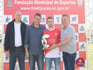 
<a style='margin-left: 5px;' class='btn btn-xs btn-social btn-facebook' href='https://www.facebook.com/sharer/sharer.php?u=https://www.boladovale.com.br/imgs/800-800-90/conteudo/fotos/1196/img7589.jpg' rel='popup' data-width='500' data-height='400'><i class='fa fa-facebook'></i>Compartilhar <span class='hidden-xs'>no Facebook</span>
</a> 
<a class='btn btn-default btn-xs' target='_blank' href='imgs/800-800-90/conteudo/fotos/1196/img7589.jpg'>
<span class='glyphicon glyphicon-cloud-download'></span> Salvar
</a> 
<span></span>