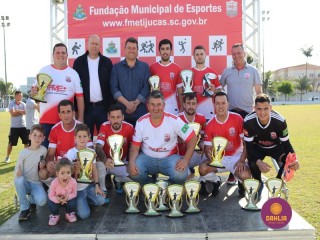 
<a style='margin-left: 5px;' class='btn btn-xs btn-social btn-facebook' href='https://www.facebook.com/sharer/sharer.php?u=https://www.boladovale.com.br/imgs/800-800-90/conteudo/fotos/1196/img7590.jpg' rel='popup' data-width='500' data-height='400'><i class='fa fa-facebook'></i>Compartilhar <span class='hidden-xs'>no Facebook</span>
</a> 
<a class='btn btn-default btn-xs' target='_blank' href='imgs/800-800-90/conteudo/fotos/1196/img7590.jpg'>
<span class='glyphicon glyphicon-cloud-download'></span> Salvar
</a> 
<span></span>