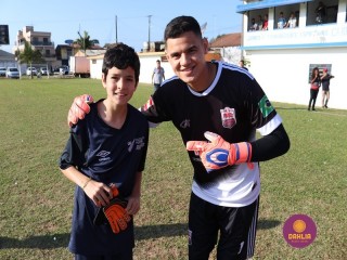 
<a style='margin-left: 5px;' class='btn btn-xs btn-social btn-facebook' href='https://www.facebook.com/sharer/sharer.php?u=https://www.boladovale.com.br/imgs/800-800-90/conteudo/fotos/1196/img7710.jpg' rel='popup' data-width='500' data-height='400'><i class='fa fa-facebook'></i>Compartilhar <span class='hidden-xs'>no Facebook</span>
</a> 
<a class='btn btn-default btn-xs' target='_blank' href='imgs/800-800-90/conteudo/fotos/1196/img7710.jpg'>
<span class='glyphicon glyphicon-cloud-download'></span> Salvar
</a> 
<span></span>
