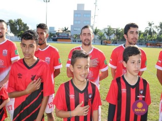 
<a style='margin-left: 5px;' class='btn btn-xs btn-social btn-facebook' href='https://www.facebook.com/sharer/sharer.php?u=https://www.boladovale.com.br/imgs/800-800-90/conteudo/fotos/1197/img7693.jpg' rel='popup' data-width='500' data-height='400'><i class='fa fa-facebook'></i>Compartilhar <span class='hidden-xs'>no Facebook</span>
</a> 
<a class='btn btn-default btn-xs' target='_blank' href='imgs/800-800-90/conteudo/fotos/1197/img7693.jpg'>
<span class='glyphicon glyphicon-cloud-download'></span> Salvar
</a> 
<span></span>