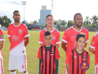 
<a style='margin-left: 5px;' class='btn btn-xs btn-social btn-facebook' href='https://www.facebook.com/sharer/sharer.php?u=https://www.boladovale.com.br/imgs/800-800-90/conteudo/fotos/1197/img7695.jpg' rel='popup' data-width='500' data-height='400'><i class='fa fa-facebook'></i>Compartilhar <span class='hidden-xs'>no Facebook</span>
</a> 
<a class='btn btn-default btn-xs' target='_blank' href='imgs/800-800-90/conteudo/fotos/1197/img7695.jpg'>
<span class='glyphicon glyphicon-cloud-download'></span> Salvar
</a> 
<span></span>