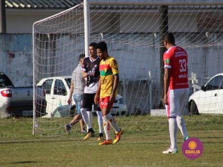 
<a style='margin-left: 5px;' class='btn btn-xs btn-social btn-facebook' href='https://www.facebook.com/sharer/sharer.php?u=https://www.boladovale.com.br/imgs/800-800-90/conteudo/fotos/1197/img7753.jpg' rel='popup' data-width='500' data-height='400'><i class='fa fa-facebook'></i>Compartilhar <span class='hidden-xs'>no Facebook</span>
</a> 
<a class='btn btn-default btn-xs' target='_blank' href='imgs/800-800-90/conteudo/fotos/1197/img7753.jpg'>
<span class='glyphicon glyphicon-cloud-download'></span> Salvar
</a> 
<span></span>