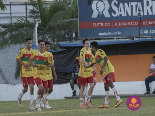 
<a style='margin-left: 5px;' class='btn btn-xs btn-social btn-facebook' href='https://www.facebook.com/sharer/sharer.php?u=https://www.boladovale.com.br/imgs/800-800-90/conteudo/fotos/1197/mg7843.jpg' rel='popup' data-width='500' data-height='400'><i class='fa fa-facebook'></i>Compartilhar <span class='hidden-xs'>no Facebook</span>
</a> 
<a class='btn btn-default btn-xs' target='_blank' href='imgs/800-800-90/conteudo/fotos/1197/mg7843.jpg'>
<span class='glyphicon glyphicon-cloud-download'></span> Salvar
</a> 
<span></span>