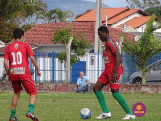 
<a style='margin-left: 5px;' class='btn btn-xs btn-social btn-facebook' href='https://www.facebook.com/sharer/sharer.php?u=https://www.boladovale.com.br/imgs/800-800-90/conteudo/fotos/1198/dsc00826.jpg' rel='popup' data-width='500' data-height='400'><i class='fa fa-facebook'></i>Compartilhar <span class='hidden-xs'>no Facebook</span>
</a> 
<a class='btn btn-default btn-xs' target='_blank' href='imgs/800-800-90/conteudo/fotos/1198/dsc00826.jpg'>
<span class='glyphicon glyphicon-cloud-download'></span> Salvar
</a> 
<span></span>
