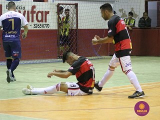 
<a style='margin-left: 5px;' class='btn btn-xs btn-social btn-facebook' href='https://www.facebook.com/sharer/sharer.php?u=https://www.boladovale.com.br/imgs/800-800-90/conteudo/fotos/1201/img9339.jpg' rel='popup' data-width='500' data-height='400'><i class='fa fa-facebook'></i>Compartilhar <span class='hidden-xs'>no Facebook</span>
</a> 
<a class='btn btn-default btn-xs' target='_blank' href='imgs/800-800-90/conteudo/fotos/1201/img9339.jpg'>
<span class='glyphicon glyphicon-cloud-download'></span> Salvar
</a> 
<span></span>