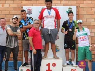 
<a style='margin-left: 5px;' class='btn btn-xs btn-social btn-facebook' href='https://www.facebook.com/sharer/sharer.php?u=https://www.boladovale.com.br/imgs/800-800-90/conteudo/fotos/1203/img8899.jpg' rel='popup' data-width='500' data-height='400'><i class='fa fa-facebook'></i>Compartilhar <span class='hidden-xs'>no Facebook</span>
</a> 
<a class='btn btn-default btn-xs' target='_blank' href='imgs/800-800-90/conteudo/fotos/1203/img8899.jpg'>
<span class='glyphicon glyphicon-cloud-download'></span> Salvar
</a> 
<span></span>