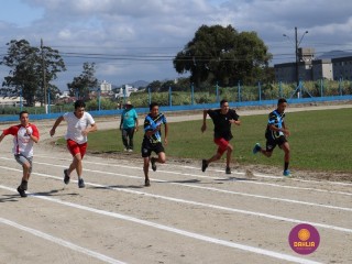 
<a style='margin-left: 5px;' class='btn btn-xs btn-social btn-facebook' href='https://www.facebook.com/sharer/sharer.php?u=https://www.boladovale.com.br/imgs/800-800-90/conteudo/fotos/1203/img8916.jpg' rel='popup' data-width='500' data-height='400'><i class='fa fa-facebook'></i>Compartilhar <span class='hidden-xs'>no Facebook</span>
</a> 
<a class='btn btn-default btn-xs' target='_blank' href='imgs/800-800-90/conteudo/fotos/1203/img8916.jpg'>
<span class='glyphicon glyphicon-cloud-download'></span> Salvar
</a> 
<span></span>