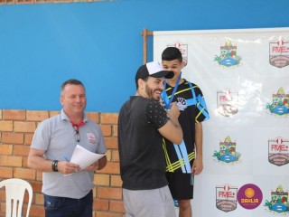 
<a style='margin-left: 5px;' class='btn btn-xs btn-social btn-facebook' href='https://www.facebook.com/sharer/sharer.php?u=https://www.boladovale.com.br/imgs/800-800-90/conteudo/fotos/1203/img9037.jpg' rel='popup' data-width='500' data-height='400'><i class='fa fa-facebook'></i>Compartilhar <span class='hidden-xs'>no Facebook</span>
</a> 
<a class='btn btn-default btn-xs' target='_blank' href='imgs/800-800-90/conteudo/fotos/1203/img9037.jpg'>
<span class='glyphicon glyphicon-cloud-download'></span> Salvar
</a> 
<span></span>