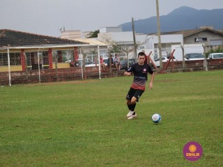 
<a style='margin-left: 5px;' class='btn btn-xs btn-social btn-facebook' href='https://www.facebook.com/sharer/sharer.php?u=https://www.boladovale.com.br/imgs/800-800-90/conteudo/fotos/1204/img9502.jpg' rel='popup' data-width='500' data-height='400'><i class='fa fa-facebook'></i>Compartilhar <span class='hidden-xs'>no Facebook</span>
</a> 
<a class='btn btn-default btn-xs' target='_blank' href='imgs/800-800-90/conteudo/fotos/1204/img9502.jpg'>
<span class='glyphicon glyphicon-cloud-download'></span> Salvar
</a> 
<span></span>