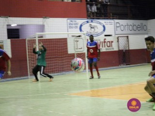 
<a style='margin-left: 5px;' class='btn btn-xs btn-social btn-facebook' href='https://www.facebook.com/sharer/sharer.php?u=https://www.boladovale.com.br/imgs/800-800-90/conteudo/fotos/1209/img9827.jpg' rel='popup' data-width='500' data-height='400'><i class='fa fa-facebook'></i>Compartilhar <span class='hidden-xs'>no Facebook</span>
</a> 
<a class='btn btn-default btn-xs' target='_blank' href='imgs/800-800-90/conteudo/fotos/1209/img9827.jpg'>
<span class='glyphicon glyphicon-cloud-download'></span> Salvar
</a> 
<span></span>