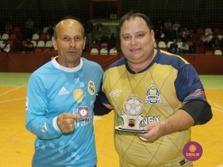 
<a style='margin-left: 5px;' class='btn btn-xs btn-social btn-facebook' href='https://www.facebook.com/sharer/sharer.php?u=https://www.boladovale.com.br/imgs/800-800-90/conteudo/fotos/1210/img9894.jpg' rel='popup' data-width='500' data-height='400'><i class='fa fa-facebook'></i>Compartilhar <span class='hidden-xs'>no Facebook</span>
</a> 
<a class='btn btn-default btn-xs' target='_blank' href='imgs/800-800-90/conteudo/fotos/1210/img9894.jpg'>
<span class='glyphicon glyphicon-cloud-download'></span> Salvar
</a> 
<span></span>