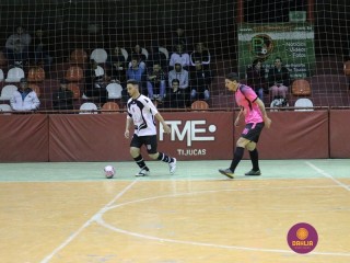 
<a style='margin-left: 5px;' class='btn btn-xs btn-social btn-facebook' href='https://www.facebook.com/sharer/sharer.php?u=https://www.boladovale.com.br/imgs/800-800-90/conteudo/fotos/1211/img9919.jpg' rel='popup' data-width='500' data-height='400'><i class='fa fa-facebook'></i>Compartilhar <span class='hidden-xs'>no Facebook</span>
</a> 
<a class='btn btn-default btn-xs' target='_blank' href='imgs/800-800-90/conteudo/fotos/1211/img9919.jpg'>
<span class='glyphicon glyphicon-cloud-download'></span> Salvar
</a> 
<span></span>