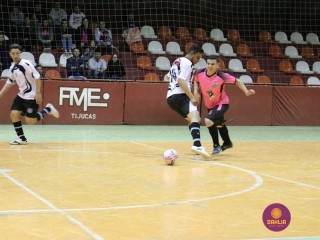 
<a style='margin-left: 5px;' class='btn btn-xs btn-social btn-facebook' href='https://www.facebook.com/sharer/sharer.php?u=https://www.boladovale.com.br/imgs/800-800-90/conteudo/fotos/1211/img9920.jpg' rel='popup' data-width='500' data-height='400'><i class='fa fa-facebook'></i>Compartilhar <span class='hidden-xs'>no Facebook</span>
</a> 
<a class='btn btn-default btn-xs' target='_blank' href='imgs/800-800-90/conteudo/fotos/1211/img9920.jpg'>
<span class='glyphicon glyphicon-cloud-download'></span> Salvar
</a> 
<span></span>