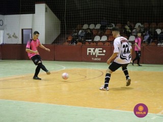 
<a style='margin-left: 5px;' class='btn btn-xs btn-social btn-facebook' href='https://www.facebook.com/sharer/sharer.php?u=https://www.boladovale.com.br/imgs/800-800-90/conteudo/fotos/1211/img9933.jpg' rel='popup' data-width='500' data-height='400'><i class='fa fa-facebook'></i>Compartilhar <span class='hidden-xs'>no Facebook</span>
</a> 
<a class='btn btn-default btn-xs' target='_blank' href='imgs/800-800-90/conteudo/fotos/1211/img9933.jpg'>
<span class='glyphicon glyphicon-cloud-download'></span> Salvar
</a> 
<span></span>