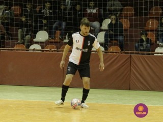 
<a style='margin-left: 5px;' class='btn btn-xs btn-social btn-facebook' href='https://www.facebook.com/sharer/sharer.php?u=https://www.boladovale.com.br/imgs/800-800-90/conteudo/fotos/1212/mg0002.jpg' rel='popup' data-width='500' data-height='400'><i class='fa fa-facebook'></i>Compartilhar <span class='hidden-xs'>no Facebook</span>
</a> 
<a class='btn btn-default btn-xs' target='_blank' href='imgs/800-800-90/conteudo/fotos/1212/mg0002.jpg'>
<span class='glyphicon glyphicon-cloud-download'></span> Salvar
</a> 
<span></span>