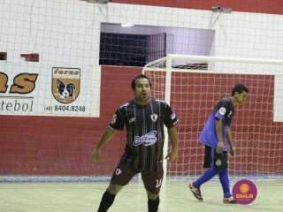 
<a style='margin-left: 5px;' class='btn btn-xs btn-social btn-facebook' href='https://www.facebook.com/sharer/sharer.php?u=https://www.boladovale.com.br/imgs/800-800-90/conteudo/fotos/1216/img0152.jpg' rel='popup' data-width='500' data-height='400'><i class='fa fa-facebook'></i>Compartilhar <span class='hidden-xs'>no Facebook</span>
</a> 
<a class='btn btn-default btn-xs' target='_blank' href='imgs/800-800-90/conteudo/fotos/1216/img0152.jpg'>
<span class='glyphicon glyphicon-cloud-download'></span> Salvar
</a> 
<span></span>