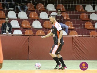 
<a style='margin-left: 5px;' class='btn btn-xs btn-social btn-facebook' href='https://www.facebook.com/sharer/sharer.php?u=https://www.boladovale.com.br/imgs/800-800-90/conteudo/fotos/1217/img0211.jpg' rel='popup' data-width='500' data-height='400'><i class='fa fa-facebook'></i>Compartilhar <span class='hidden-xs'>no Facebook</span>
</a> 
<a class='btn btn-default btn-xs' target='_blank' href='imgs/800-800-90/conteudo/fotos/1217/img0211.jpg'>
<span class='glyphicon glyphicon-cloud-download'></span> Salvar
</a> 
<span></span>