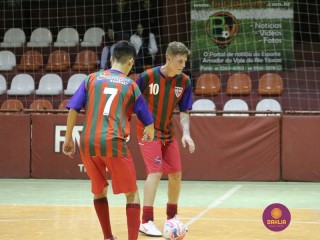 
<a style='margin-left: 5px;' class='btn btn-xs btn-social btn-facebook' href='https://www.facebook.com/sharer/sharer.php?u=https://www.boladovale.com.br/imgs/800-800-90/conteudo/fotos/1218/img0297.jpg' rel='popup' data-width='500' data-height='400'><i class='fa fa-facebook'></i>Compartilhar <span class='hidden-xs'>no Facebook</span>
</a> 
<a class='btn btn-default btn-xs' target='_blank' href='imgs/800-800-90/conteudo/fotos/1218/img0297.jpg'>
<span class='glyphicon glyphicon-cloud-download'></span> Salvar
</a> 
<span></span>