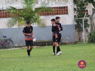 
<a style='margin-left: 5px;' class='btn btn-xs btn-social btn-facebook' href='https://www.facebook.com/sharer/sharer.php?u=https://www.boladovale.com.br/imgs/800-800-90/conteudo/fotos/1219/img0435.jpg' rel='popup' data-width='500' data-height='400'><i class='fa fa-facebook'></i>Compartilhar <span class='hidden-xs'>no Facebook</span>
</a> 
<a class='btn btn-default btn-xs' target='_blank' href='imgs/800-800-90/conteudo/fotos/1219/img0435.jpg'>
<span class='glyphicon glyphicon-cloud-download'></span> Salvar
</a> 
<span></span>