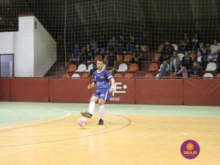 
<a style='margin-left: 5px;' class='btn btn-xs btn-social btn-facebook' href='https://www.facebook.com/sharer/sharer.php?u=https://www.boladovale.com.br/imgs/800-800-90/conteudo/fotos/1221/img8887.jpg' rel='popup' data-width='500' data-height='400'><i class='fa fa-facebook'></i>Compartilhar <span class='hidden-xs'>no Facebook</span>
</a> 
<a class='btn btn-default btn-xs' target='_blank' href='imgs/800-800-90/conteudo/fotos/1221/img8887.jpg'>
<span class='glyphicon glyphicon-cloud-download'></span> Salvar
</a> 
<span></span>