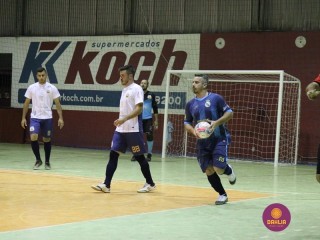 
<a style='margin-left: 5px;' class='btn btn-xs btn-social btn-facebook' href='https://www.facebook.com/sharer/sharer.php?u=https://www.boladovale.com.br/imgs/800-800-90/conteudo/fotos/1222/img8940.jpg' rel='popup' data-width='500' data-height='400'><i class='fa fa-facebook'></i>Compartilhar <span class='hidden-xs'>no Facebook</span>
</a> 
<a class='btn btn-default btn-xs' target='_blank' href='imgs/800-800-90/conteudo/fotos/1222/img8940.jpg'>
<span class='glyphicon glyphicon-cloud-download'></span> Salvar
</a> 
<span></span>