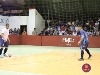 
<a style='margin-left: 5px;' class='btn btn-xs btn-social btn-facebook' href='https://www.facebook.com/sharer/sharer.php?u=https://www.boladovale.com.br/imgs/800-800-90/conteudo/fotos/1222/img8945.jpg' rel='popup' data-width='500' data-height='400'><i class='fa fa-facebook'></i>Compartilhar <span class='hidden-xs'>no Facebook</span>
</a> 
<a class='btn btn-default btn-xs' target='_blank' href='imgs/800-800-90/conteudo/fotos/1222/img8945.jpg'>
<span class='glyphicon glyphicon-cloud-download'></span> Salvar
</a> 
<span></span>