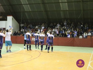 
<a style='margin-left: 5px;' class='btn btn-xs btn-social btn-facebook' href='https://www.facebook.com/sharer/sharer.php?u=https://www.boladovale.com.br/imgs/800-800-90/conteudo/fotos/1222/img8974.jpg' rel='popup' data-width='500' data-height='400'><i class='fa fa-facebook'></i>Compartilhar <span class='hidden-xs'>no Facebook</span>
</a> 
<a class='btn btn-default btn-xs' target='_blank' href='imgs/800-800-90/conteudo/fotos/1222/img8974.jpg'>
<span class='glyphicon glyphicon-cloud-download'></span> Salvar
</a> 
<span></span>