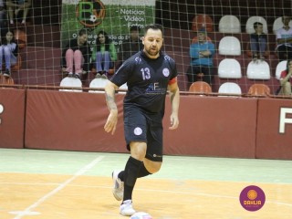 
<a style='margin-left: 5px;' class='btn btn-xs btn-social btn-facebook' href='https://www.facebook.com/sharer/sharer.php?u=https://www.boladovale.com.br/imgs/800-800-90/conteudo/fotos/1225/img9196.jpg' rel='popup' data-width='500' data-height='400'><i class='fa fa-facebook'></i>Compartilhar <span class='hidden-xs'>no Facebook</span>
</a> 
<a class='btn btn-default btn-xs' target='_blank' href='imgs/800-800-90/conteudo/fotos/1225/img9196.jpg'>
<span class='glyphicon glyphicon-cloud-download'></span> Salvar
</a> 
<span></span>