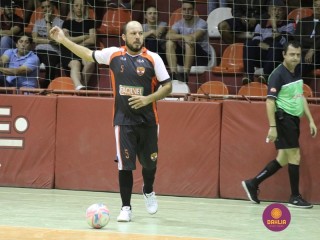 
<a style='margin-left: 5px;' class='btn btn-xs btn-social btn-facebook' href='https://www.facebook.com/sharer/sharer.php?u=https://www.boladovale.com.br/imgs/800-800-90/conteudo/fotos/1236/img9974.jpg' rel='popup' data-width='500' data-height='400'><i class='fa fa-facebook'></i>Compartilhar <span class='hidden-xs'>no Facebook</span>
</a> 
<a class='btn btn-default btn-xs' target='_blank' href='imgs/800-800-90/conteudo/fotos/1236/img9974.jpg'>
<span class='glyphicon glyphicon-cloud-download'></span> Salvar
</a> 
<span></span>